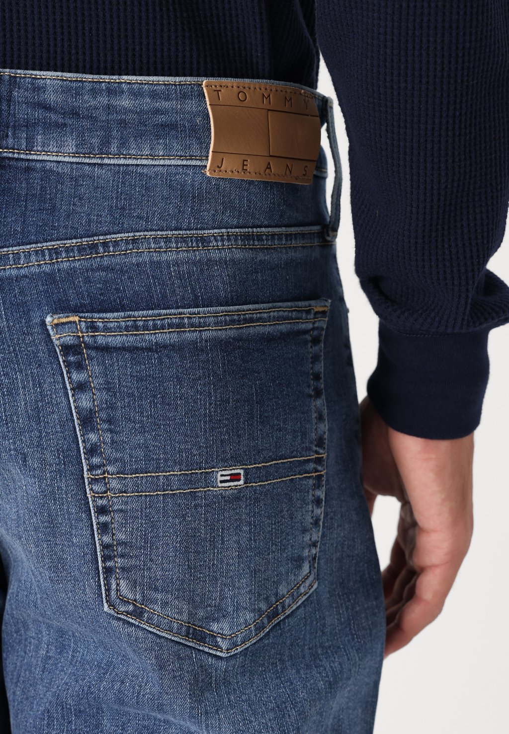 Джинсы прямого кроя RYAN Tommy Jeans, синий деним
Джинсы прямого кроя RYAN Tommy Jeans, синий деним