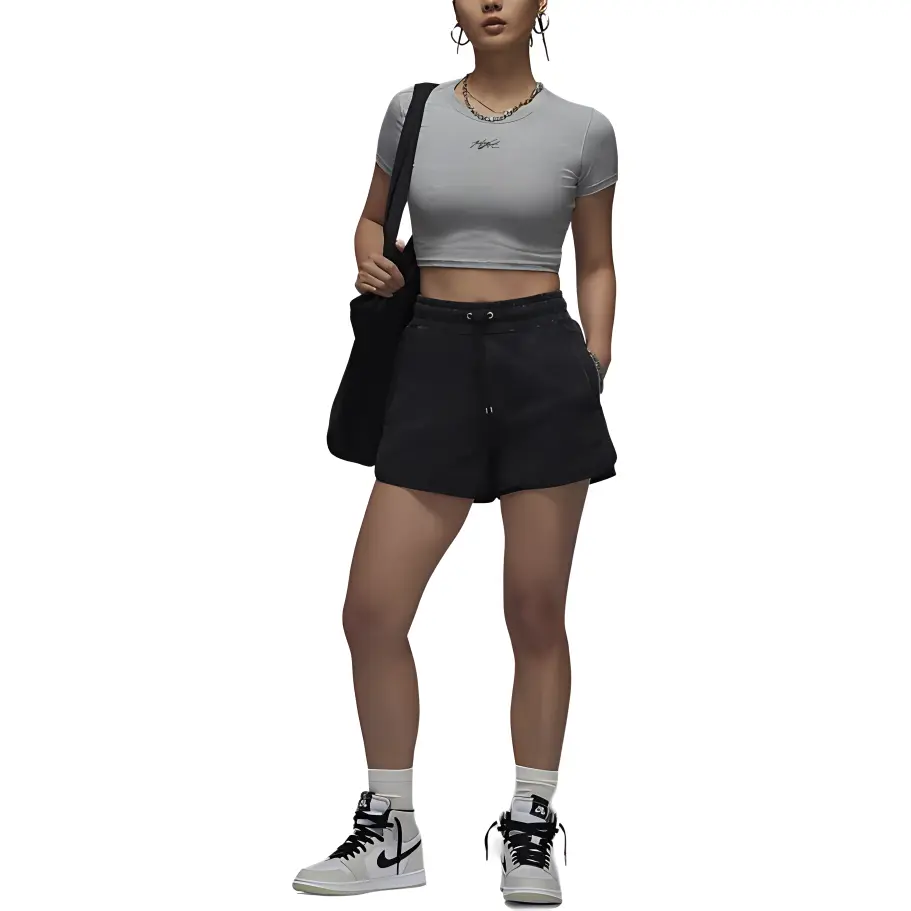 Летные повседневные шорты женские черные Jordan
Летные повседневные шорты женские черные Jordan