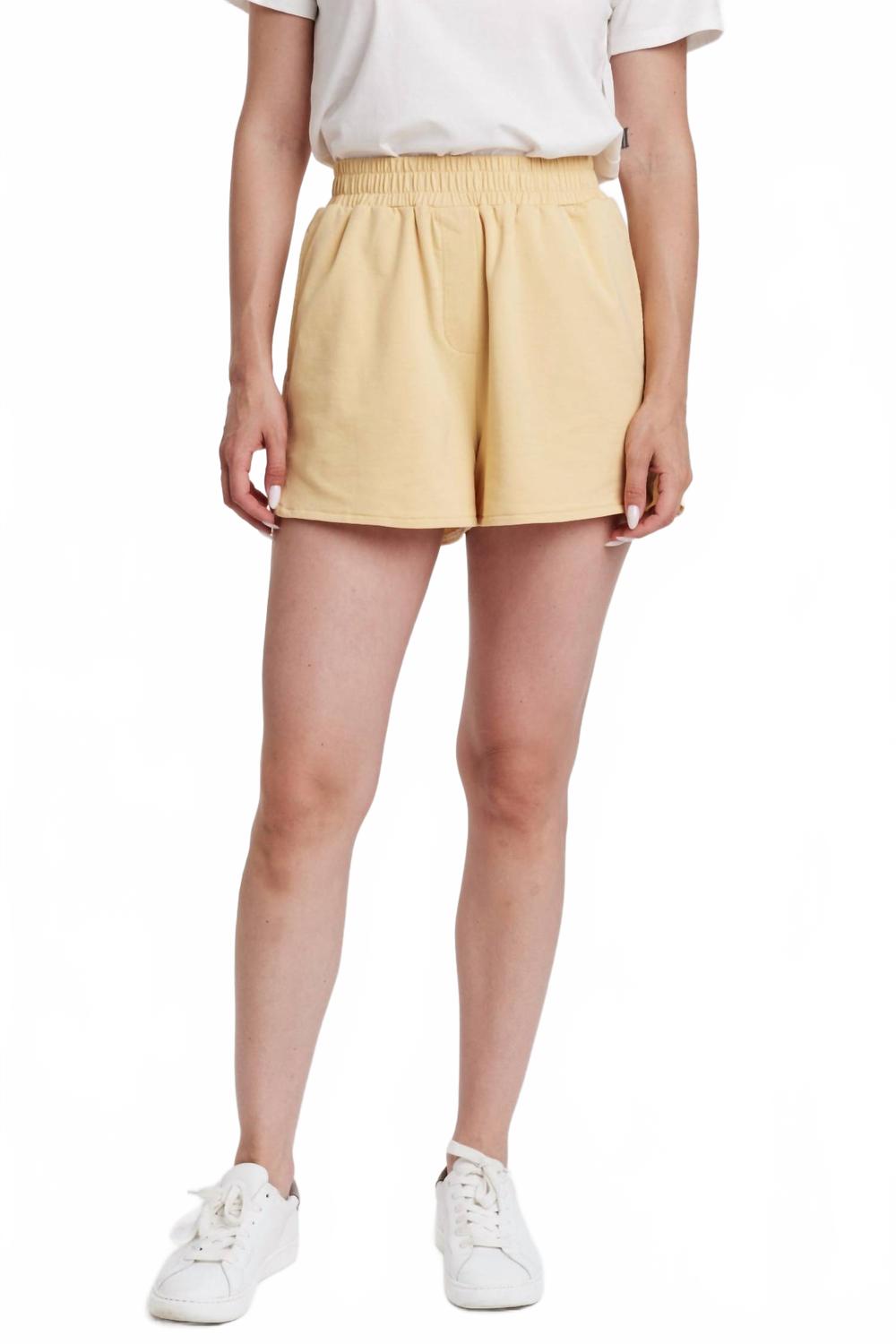 Шорты Cheyna в подсолнухах Another Love, Sunflower
Шорты Cheyna в подсолнухах Another Love, Sunflower