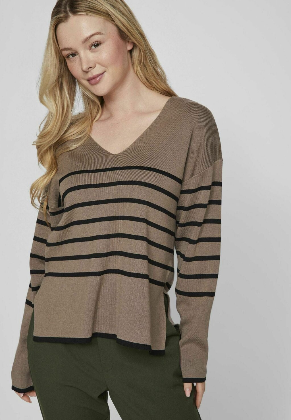 Джемпер VIOSTRIA VILA, светло-коричневый
Джемпер VIOSTRIA VILA, светло-коричневый