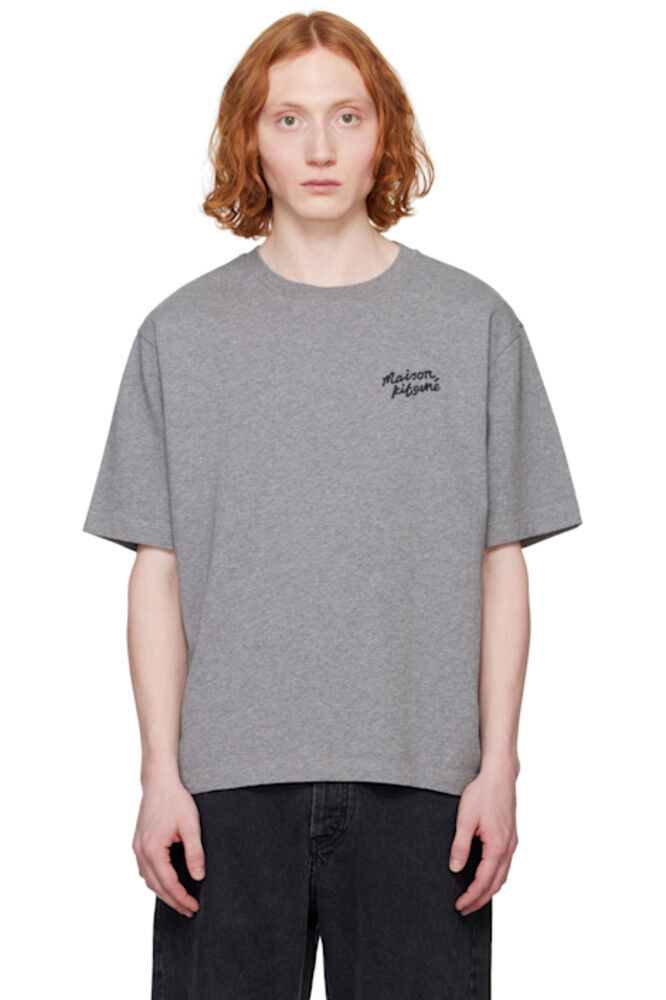 Серая футболка большого размера с надписью «Maison Kitsuné»
Серая футболка большого размера с надписью «Maison Kitsuné»