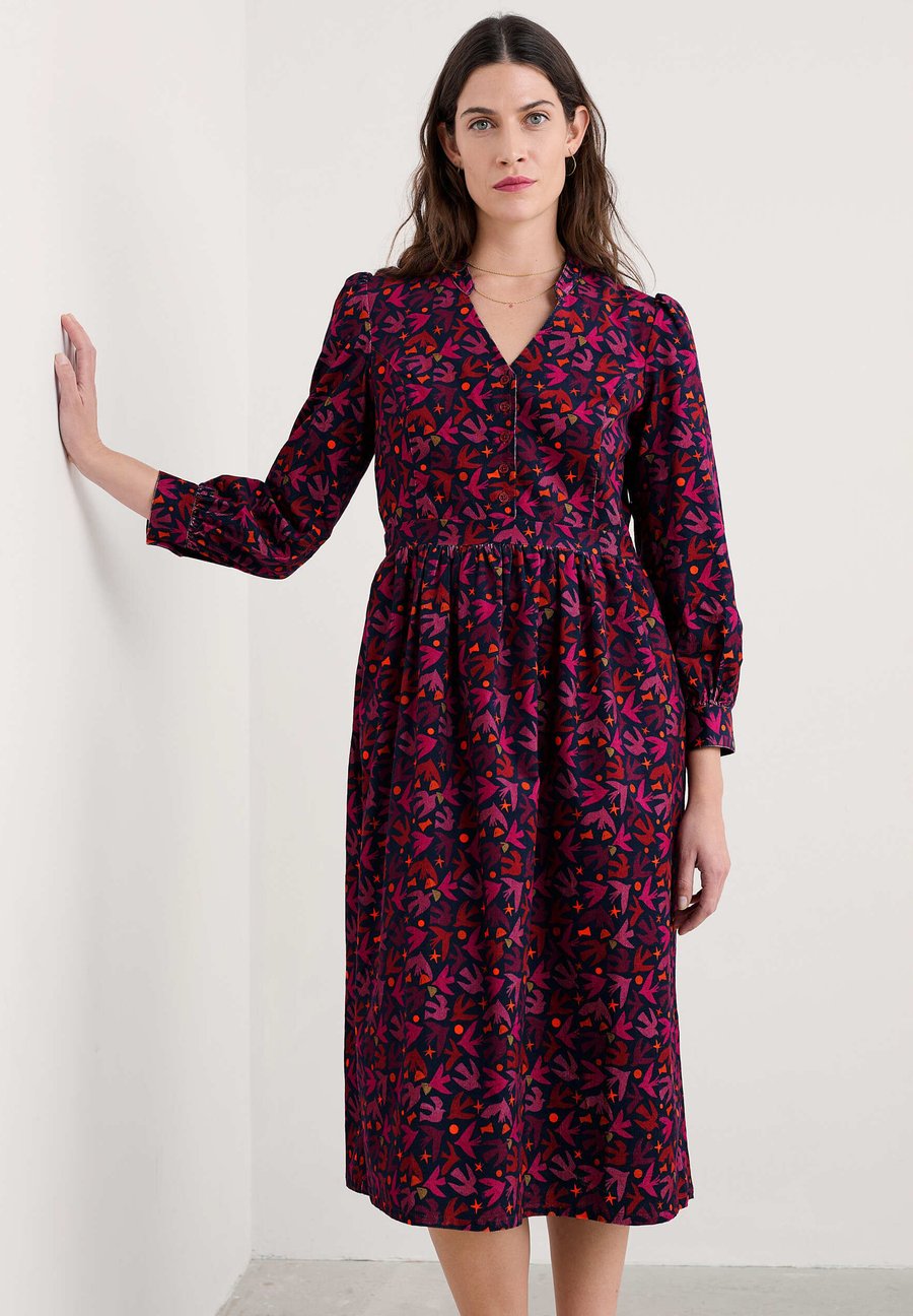 Платье Seasalt Cornwall COTTAGE, Red Paper Birds Jam/Red
Платье Seasalt Cornwall COTTAGE, Red Paper Birds Jam/Red