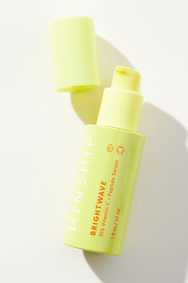 Осветляющая сыворотка Kinship Brightwave с 10% витамином С и пептидами, желтый
Осветляющая сыворотка Kinship Brightwave с 10% витамином С и пептидами, желтый