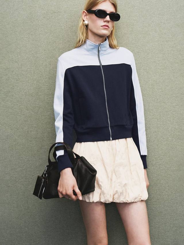 Куртка Cloti с цветными блоками Mango, Medium Blue
Куртка Cloti с цветными блоками Mango, Medium Blue