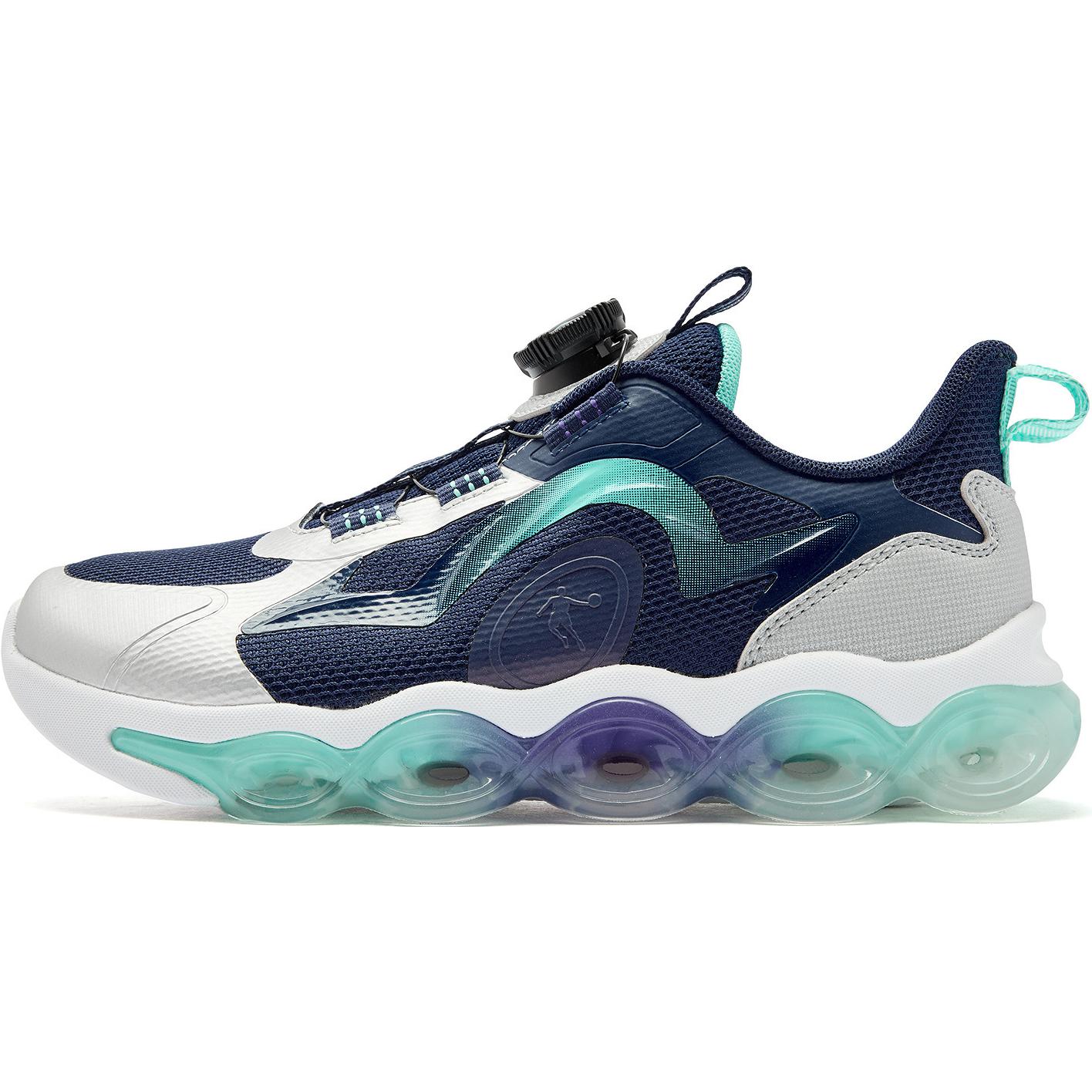 Кроссовки для бега для детей начальной школы QIAODAN, синий/зеленый
Кроссовки для бега для детей начальной школы QIAODAN, синий/зеленый