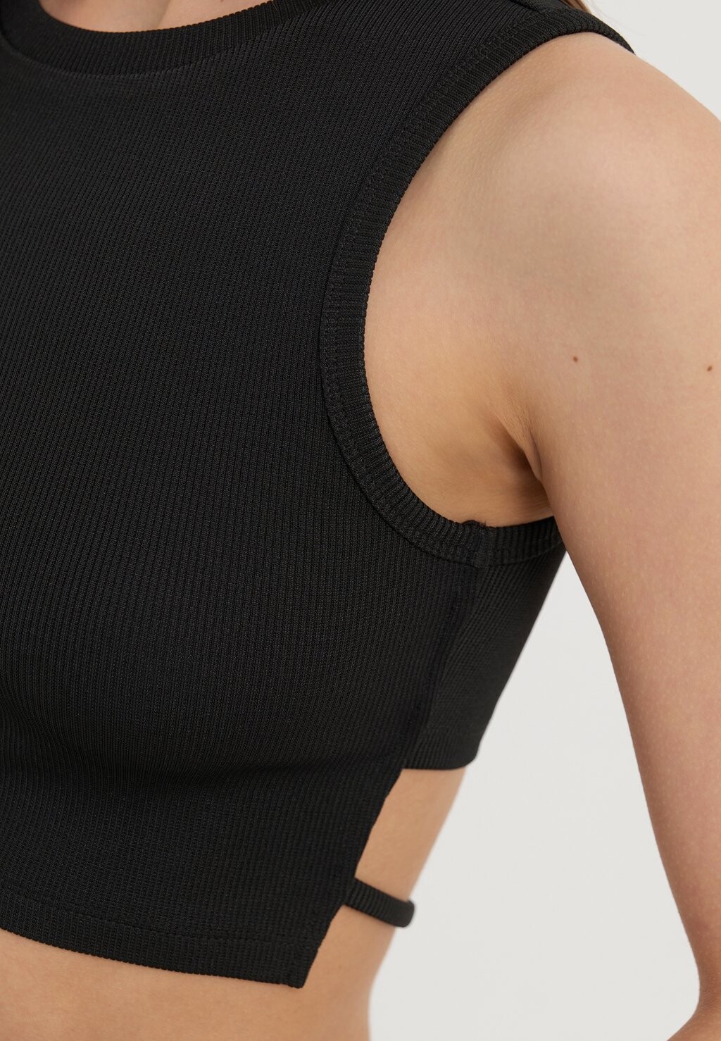 Топ Even&Odd, черный
Топ Even&Odd, черный