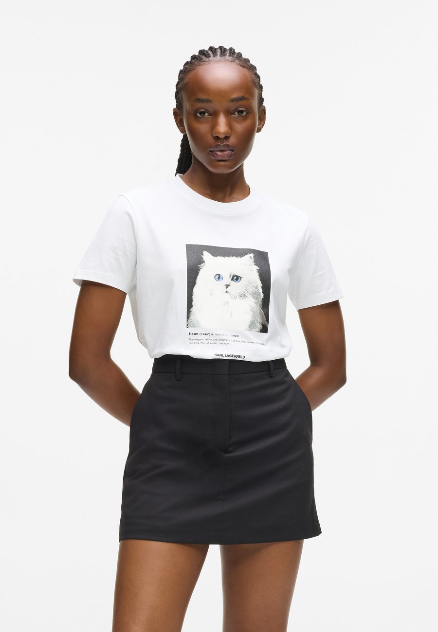 Футболка KARL LAGERFELD PORTRAIT, White, Белый, Футболка KARL LAGERFELD PORTRAIT, White
Футболка KARL LAGERFELD PORTRAIT, White, Белый, Футболка KARL LAGERFELD PORTRAIT, White