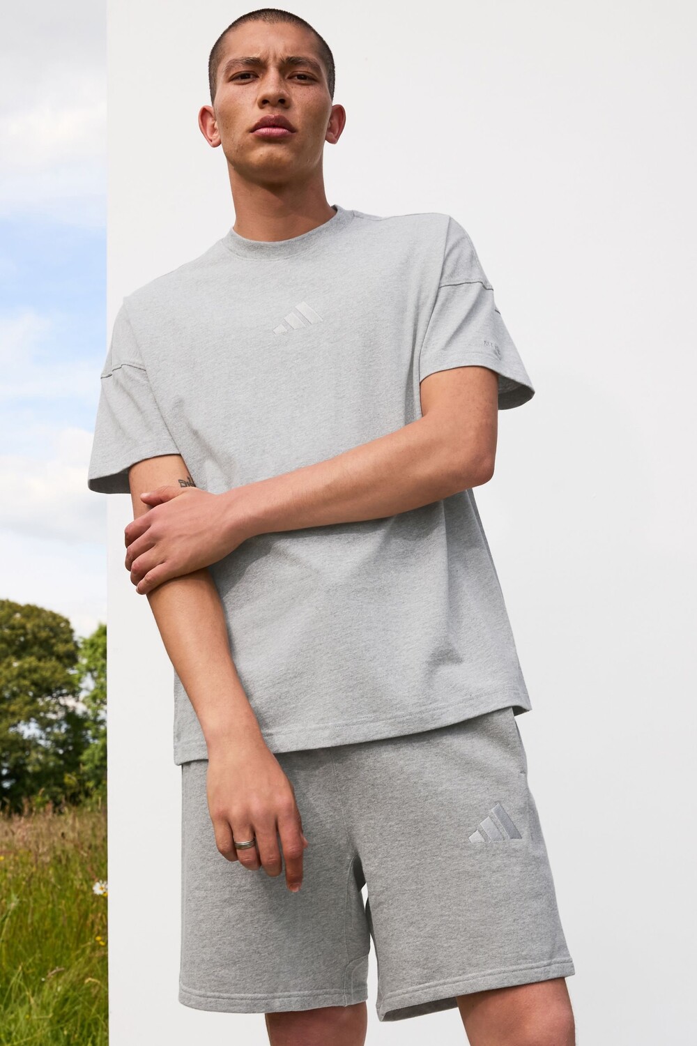 Все размеры футболка из 100% хлопка Adidas, серый
Все размеры футболка из 100% хлопка Adidas, серый