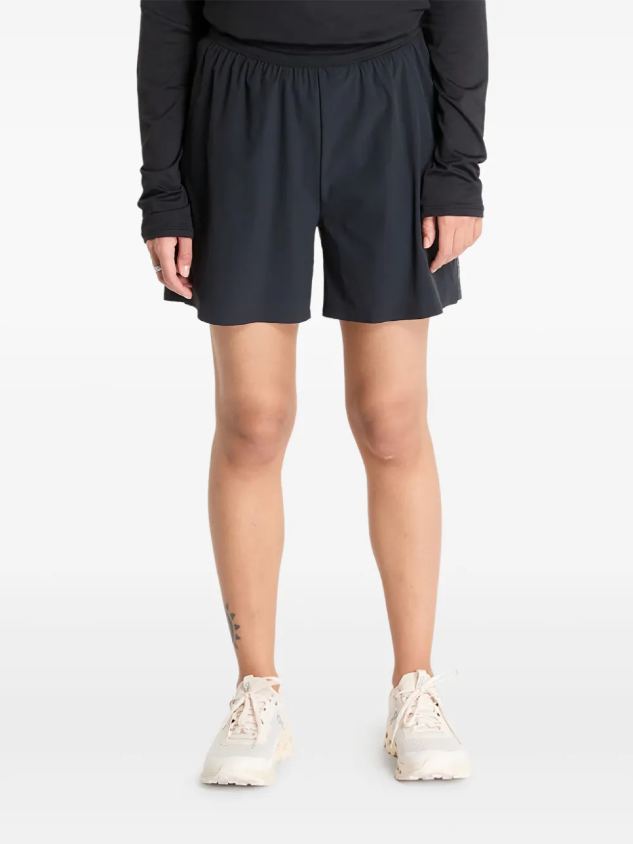 On Running спортивные шорты с логотипом, черный
On Running спортивные шорты с логотипом, черный