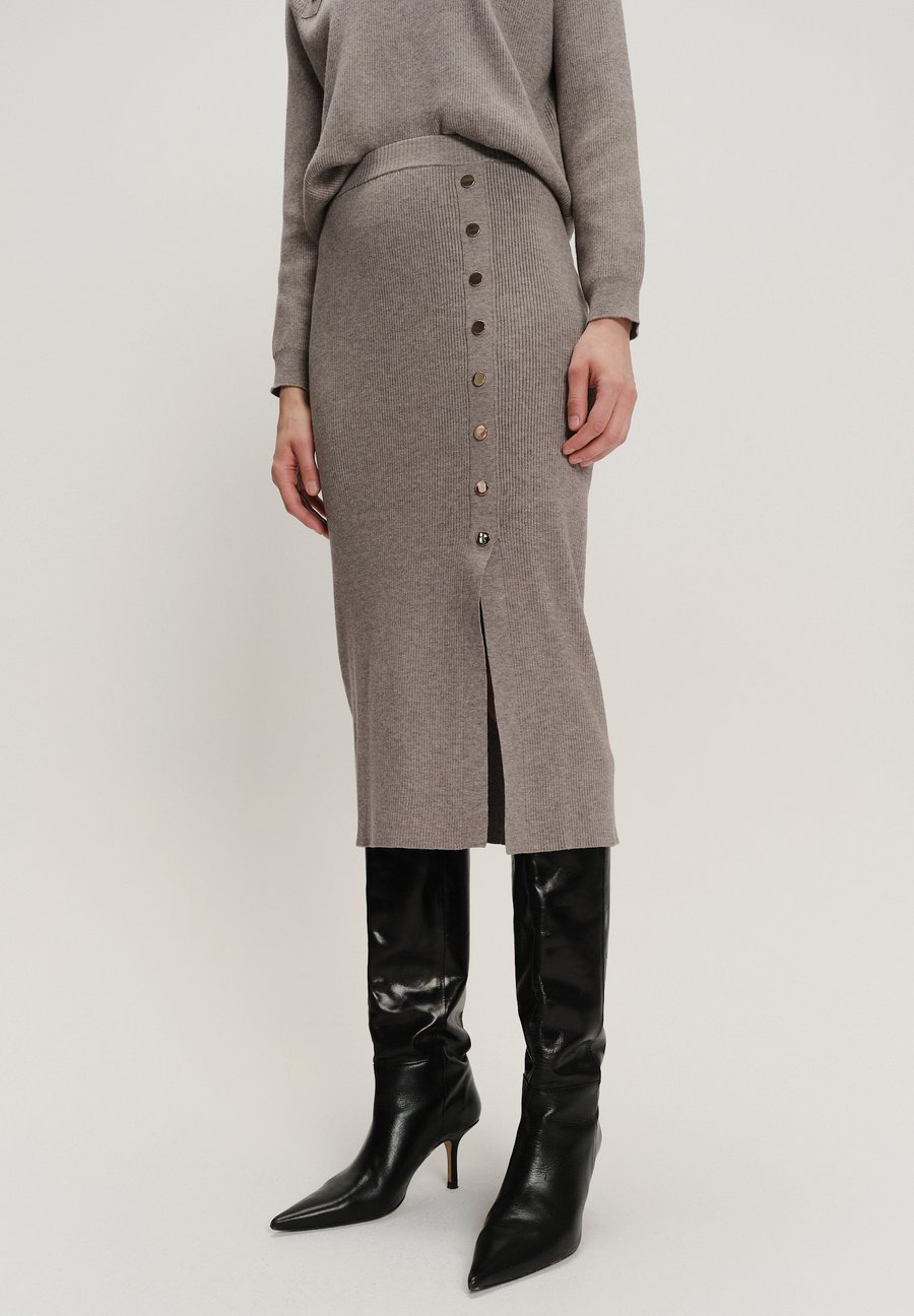 Юбка Greenpoint Pencil skirt, Light Brown
Юбка Greenpoint Pencil skirt, Light Brown