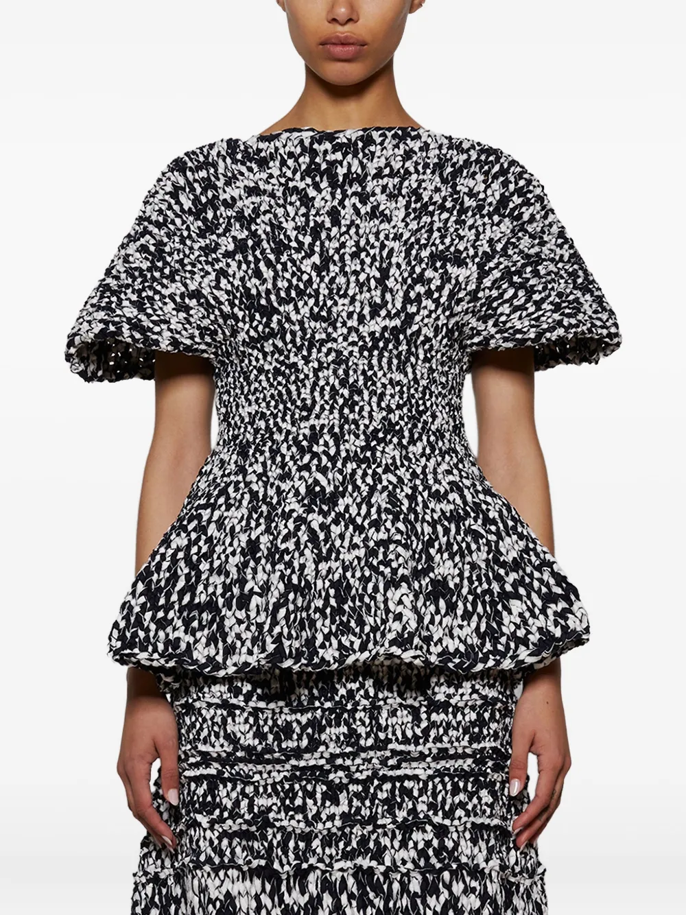 Топ Mathilde с объемными рукавами KHAITE, синий
Топ Mathilde с объемными рукавами KHAITE, синий