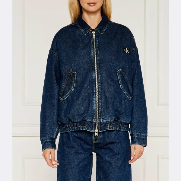 Из джинсов-бомберов Calvin Klein, синий
Из джинсов-бомберов Calvin Klein, синий