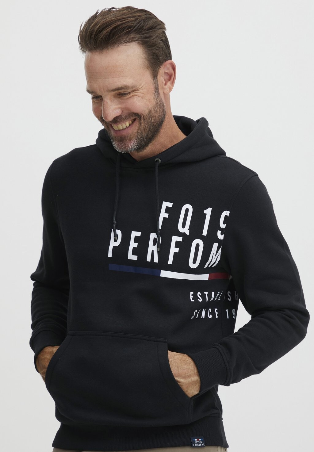 Толстовка AUGUST FQ1924, черный
Толстовка AUGUST FQ1924, черный