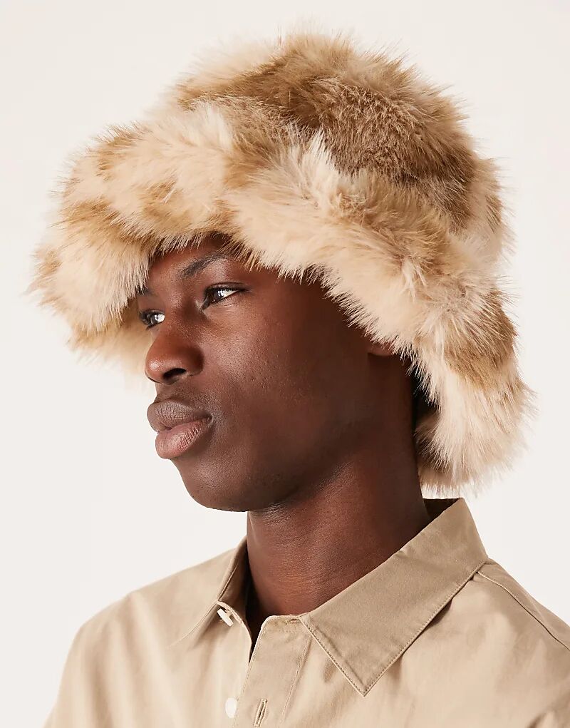 Меховая панама ASOS DESIGN с коровьим принтом
Меховая панама ASOS DESIGN с коровьим принтом