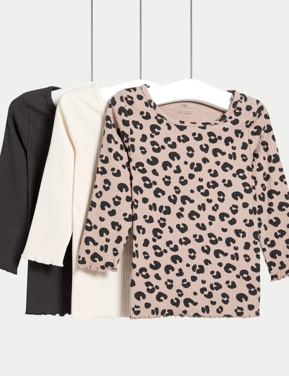 3 пары хлопковых топов с анималистичным принтом и однотонных Marks & Spencer, цвет Neutral
3 пары хлопковых топов с анималистичным принтом и однотонных Marks & Spencer, цвет Neutral