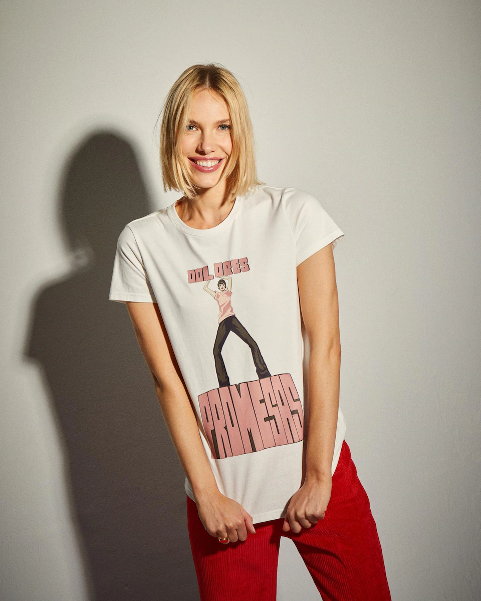 Женская футболка с коротким рукавом и принтом спереди Dolores Promesas, белый
Женская футболка с коротким рукавом и принтом спереди Dolores Promesas, белый