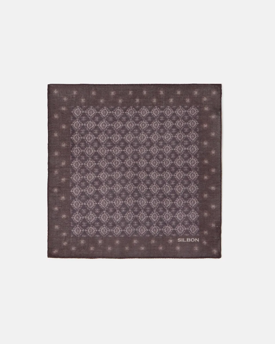 Мужской платок с геометрическим узором коричневого цвета Silbon
Мужской платок с геометрическим узором коричневого цвета Silbon