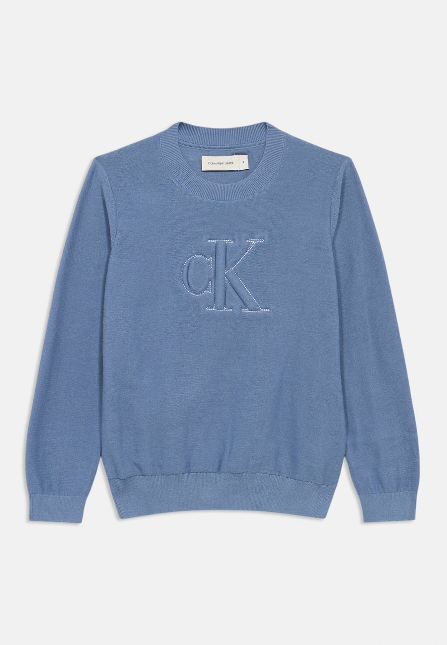 Джемпер Calvin Klein Jeans QUILTED MONOGRAM SWEATER UNISEX, Blue/Light Blue
Джемпер Calvin Klein Jeans QUILTED MONOGRAM SWEATER UNISEX, Blue/Light Blue