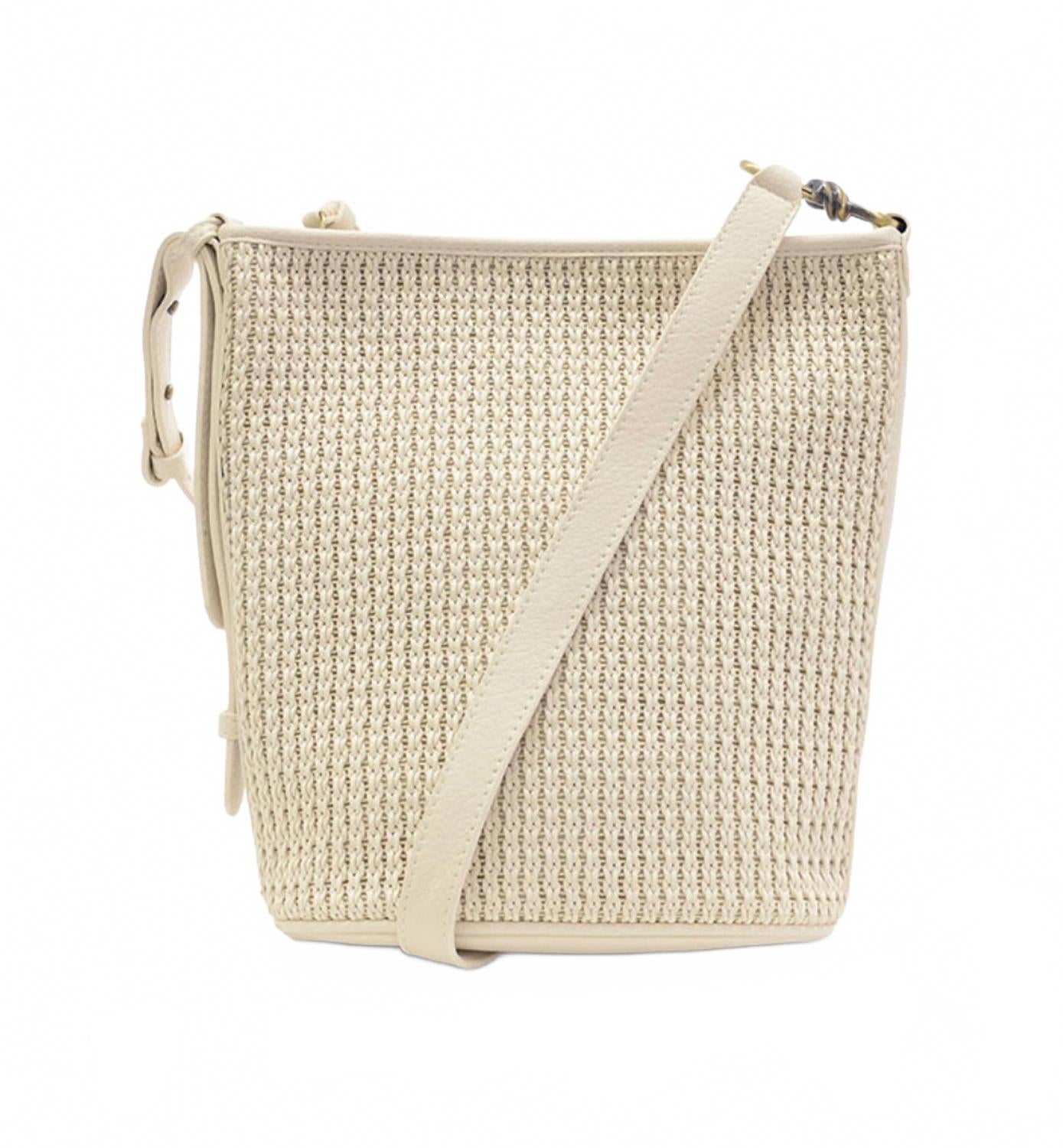 Joy Susan Женская сумка-мешок Collins Crossbody Bucket Braided Bag белого цвета
Joy Susan Женская сумка-мешок Collins Crossbody Bucket Braided Bag белого цвета