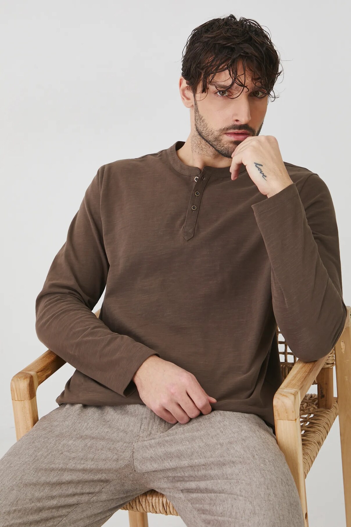 Лонгслив, хлопок Medicine, коричневый
Лонгслив, хлопок Medicine, коричневый