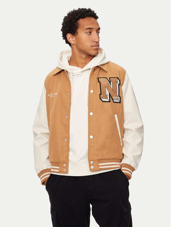 Бомбер стандартного кроя Jack&Jones, бежевый 
Бомбер стандартного кроя Jack&Jones, бежевый