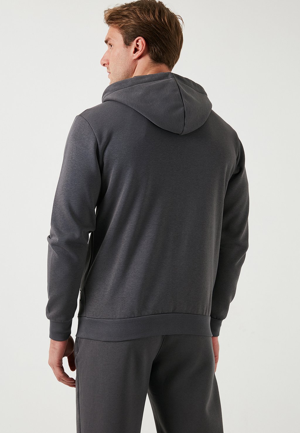 Толстовка на молнии REGULAR FIT Buratti, антрацит
Толстовка на молнии REGULAR FIT Buratti, антрацит