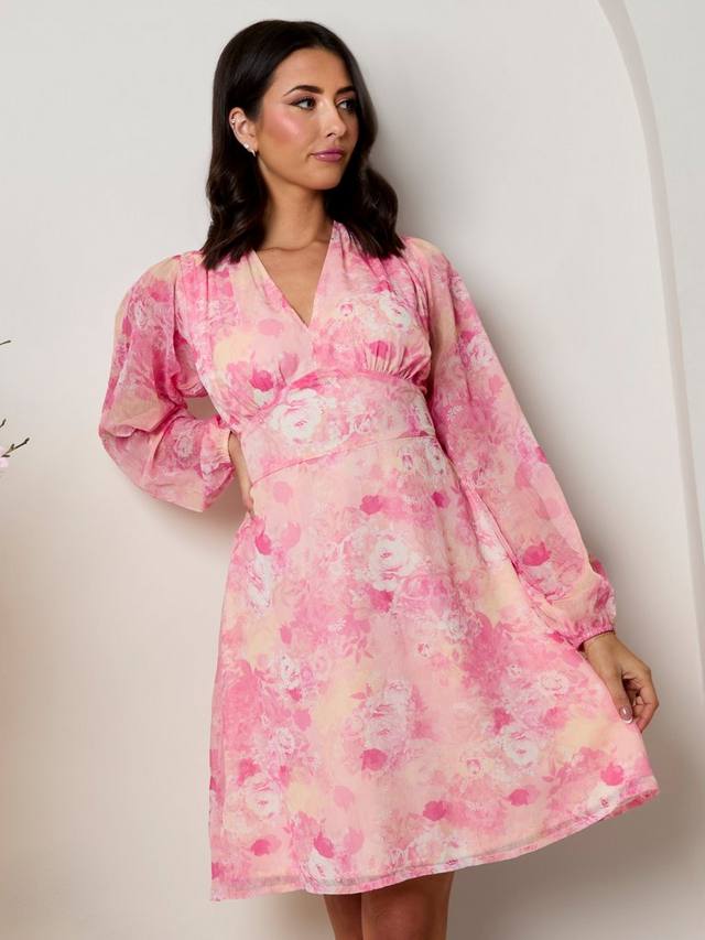 Флоральное мини-платье с расклешенным подолом Chi Chi London, Pink
Флоральное мини-платье с расклешенным подолом Chi Chi London, Pink
