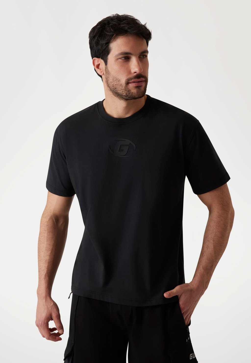 Футболка с принтом Guess, черный
Футболка с принтом Guess, черный