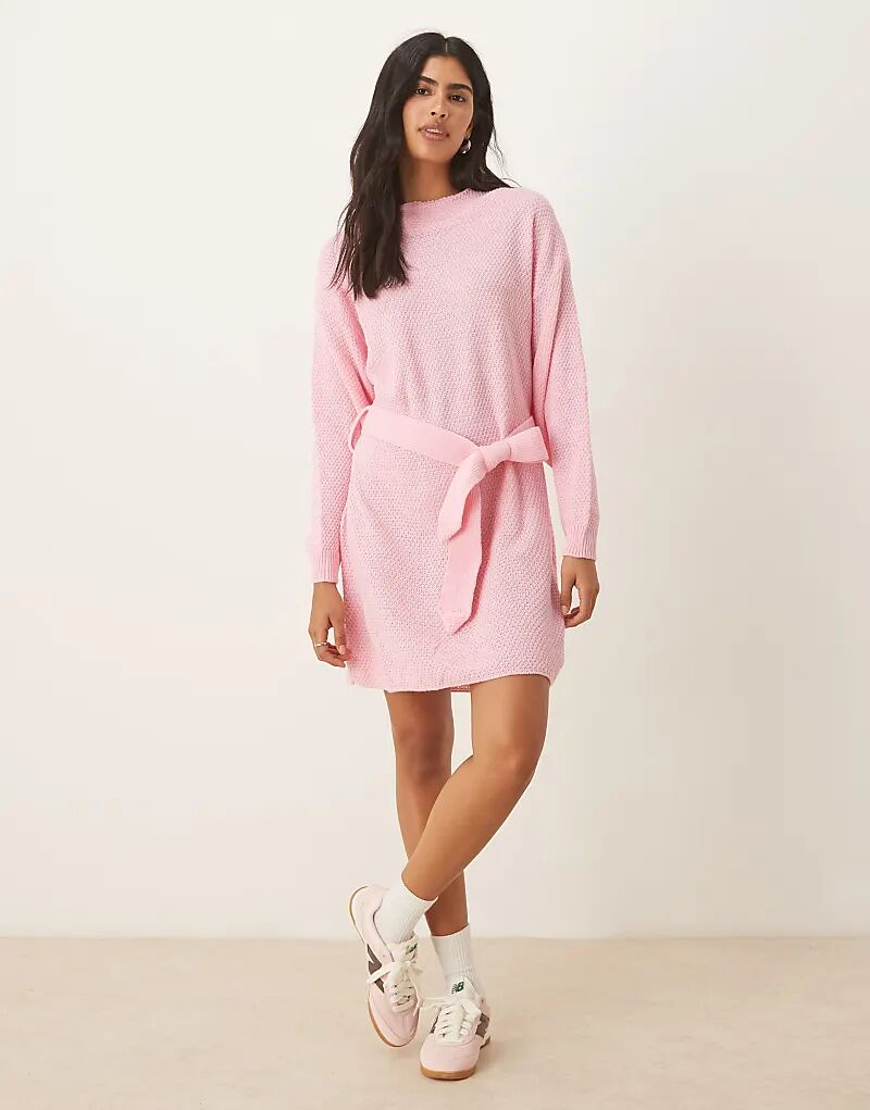 Гламурное мини-платье с поясом нежно-розового цвета
Гламурное мини-платье с поясом нежно-розового цвета