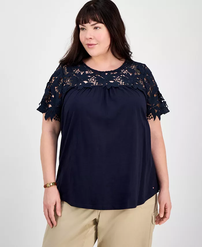 Блузка с кружевной кокеткой и короткими рукавами Plus Size Tommy Hilfiger, синий
Блузка с кружевной кокеткой и короткими рукавами Plus Size Tommy Hilfiger, синий