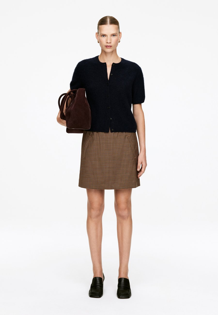 Юбка ARKET ELASTIC-WAIST , Brown
Юбка ARKET ELASTIC-WAIST , Brown