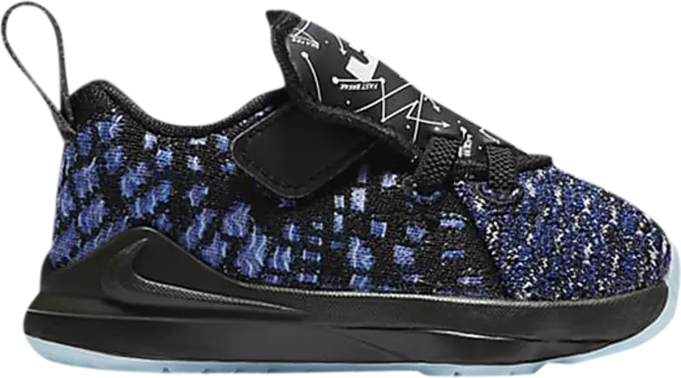 Кроссовки Nike LeBron 17 TD 'Constellations', синий
Кроссовки Nike LeBron 17 TD 'Constellations', синий