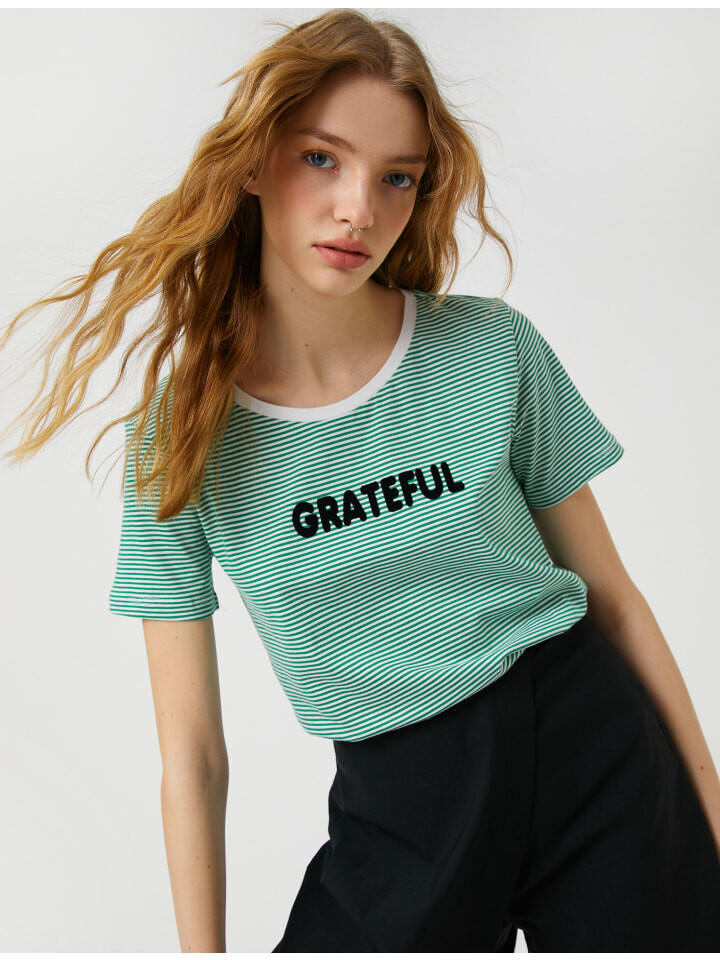 Футболка KOTON T shirt, цвет grün gestreift
Футболка KOTON T shirt, цвет grün gestreift