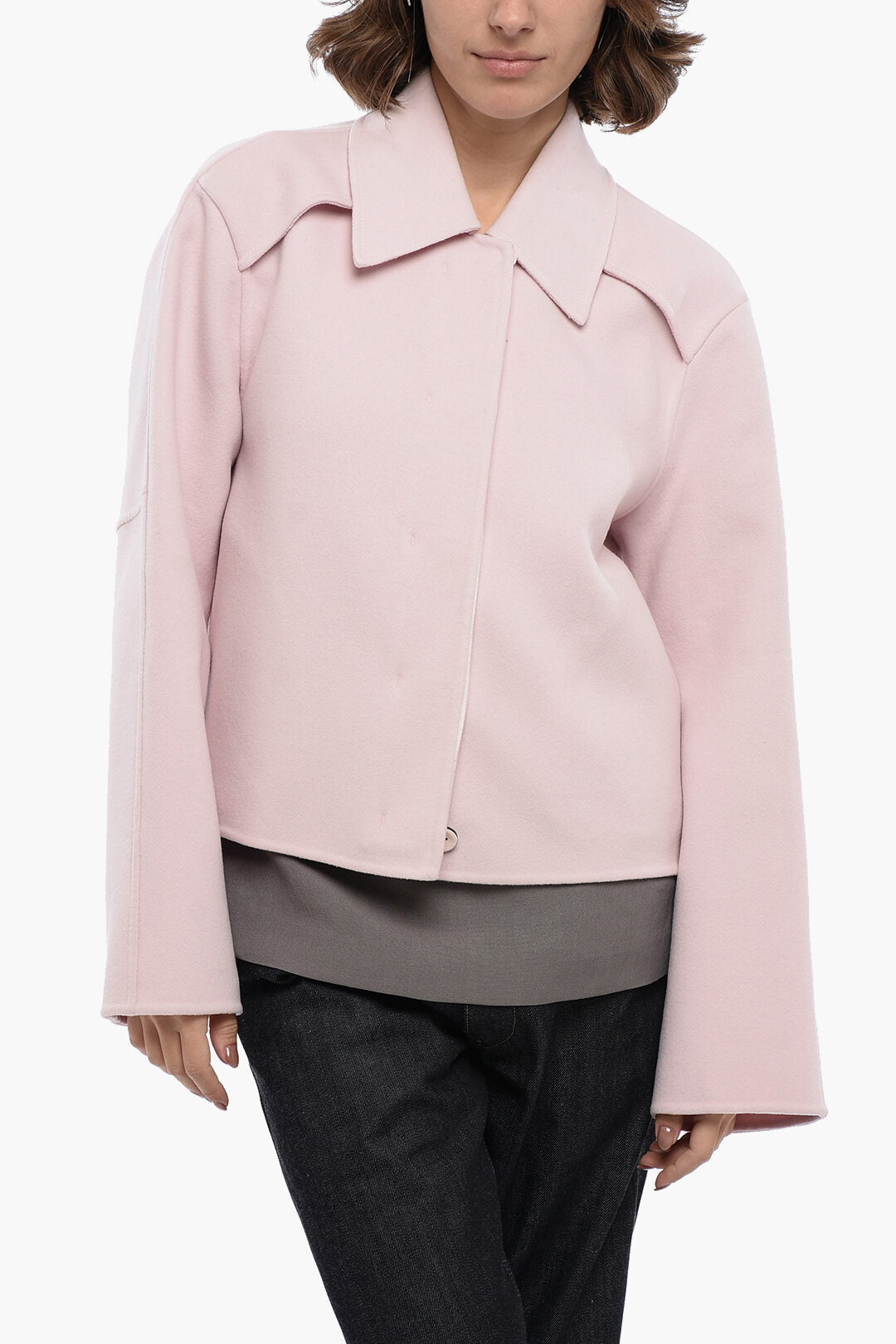 Шерстяное короткое пальто Jil Sander с потайной застежкой на пуговицы, розовый
Шерстяное короткое пальто Jil Sander с потайной застежкой на пуговицы, розовый