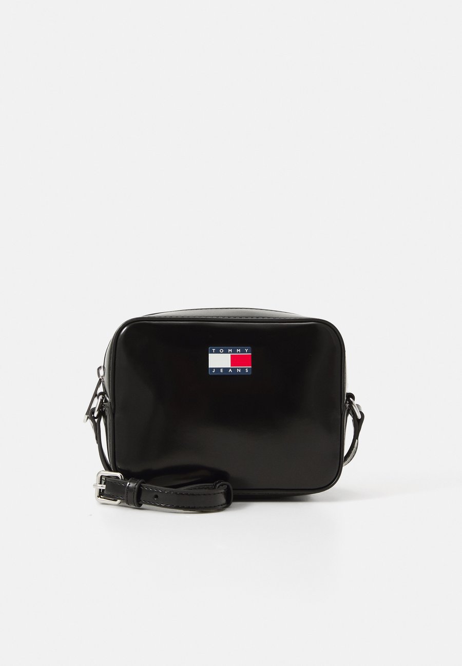 Сумка кросс-боди Tommy Jeans MUST CAMERA BAG, Black
Сумка кросс-боди Tommy Jeans MUST CAMERA BAG, Black