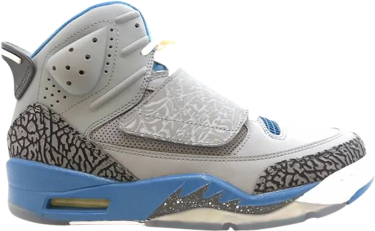 Кроссовки Jordan Son of Mars Stealth, серый
Кроссовки Jordan Son of Mars Stealth, серый