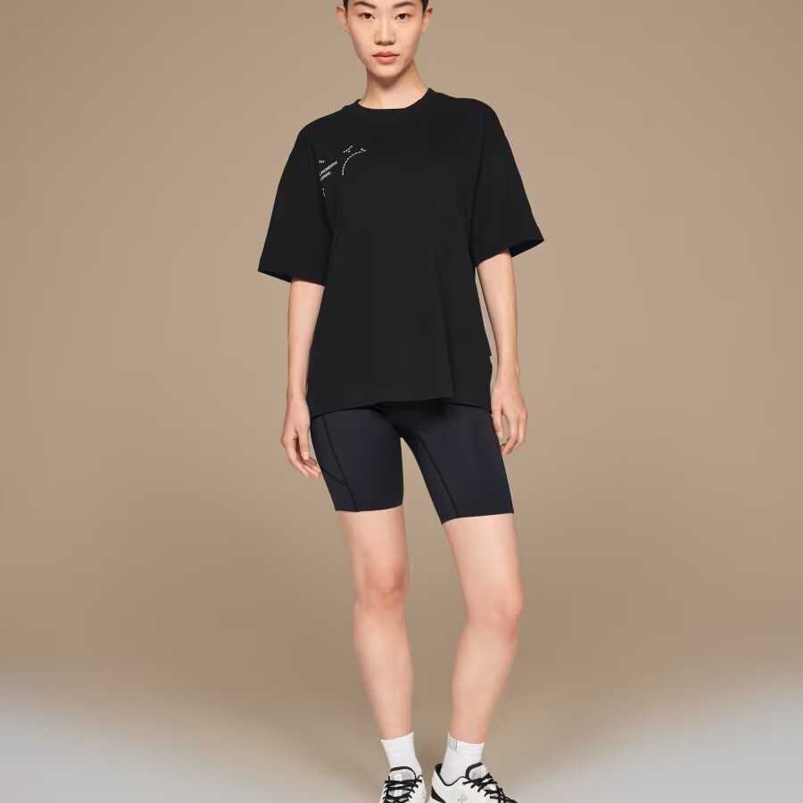 Футболка On Graphic Club T, черный
Футболка On Graphic Club T, черный