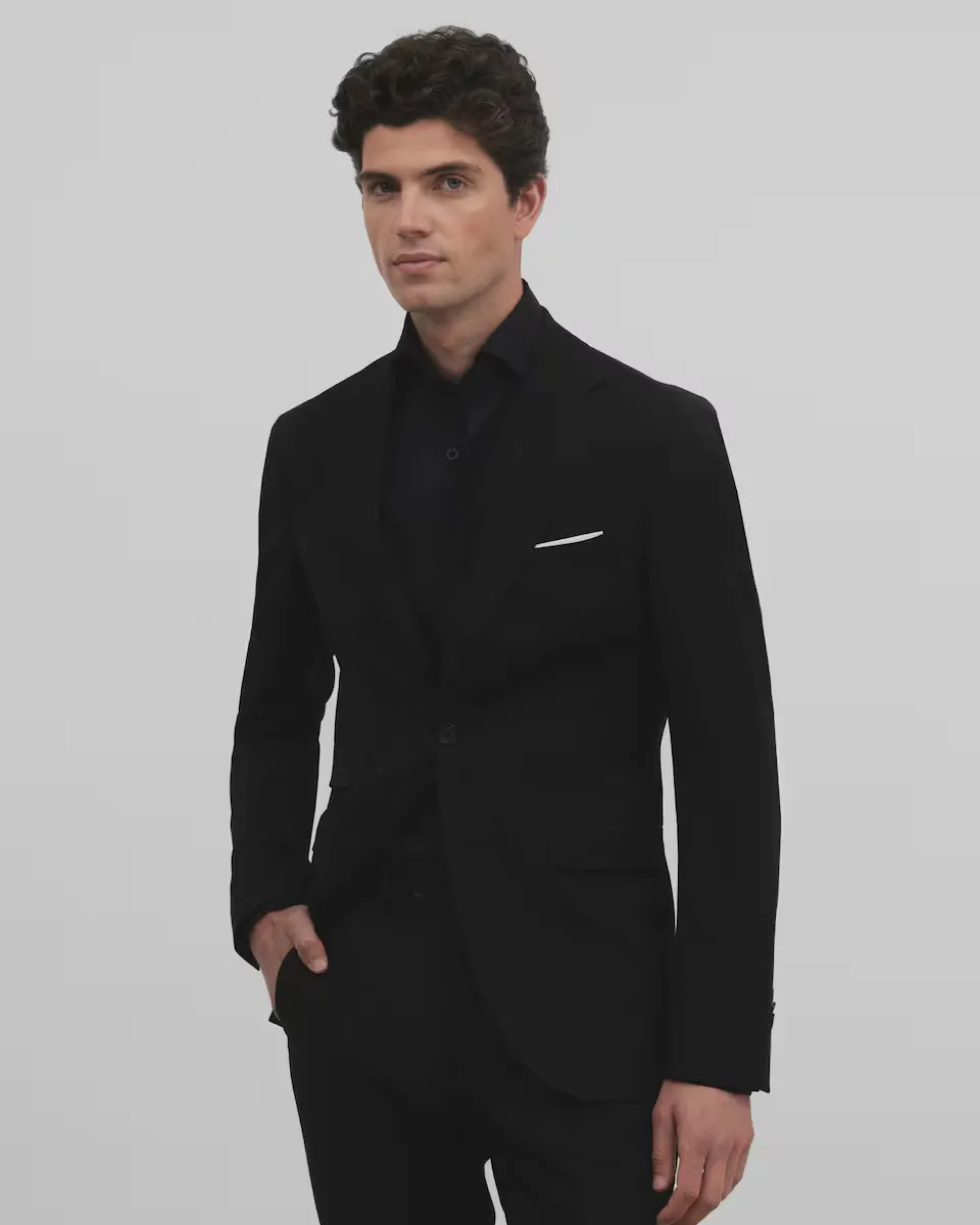 Простой черный приталенный мужской пиджак Silbon
Простой черный приталенный мужской пиджак Silbon