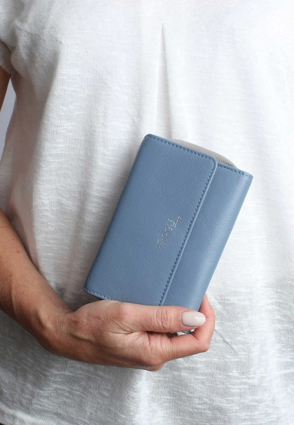 Кошелек NILA Vargu, светло-голубой
Кошелек NILA Vargu, светло-голубой