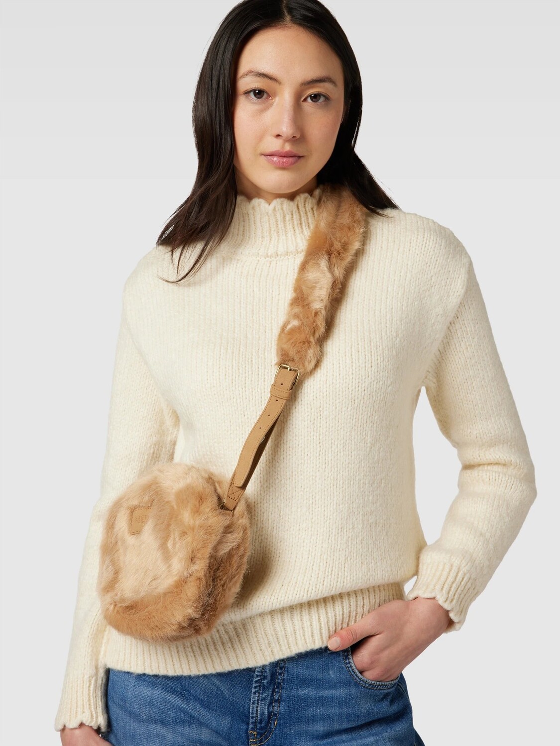 Сумочка в двухцветном дизайне, модель Salwena Barts, серо-коричневый
Сумочка в двухцветном дизайне, модель Salwena Barts, серо-коричневый