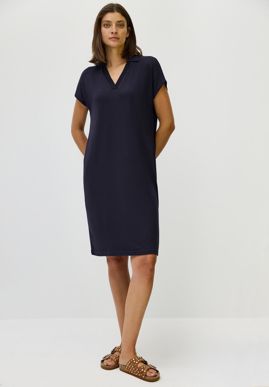 Платье Cecil SOMMERLICHES, Blau/Dark Blue
Платье Cecil SOMMERLICHES, Blau/Dark Blue