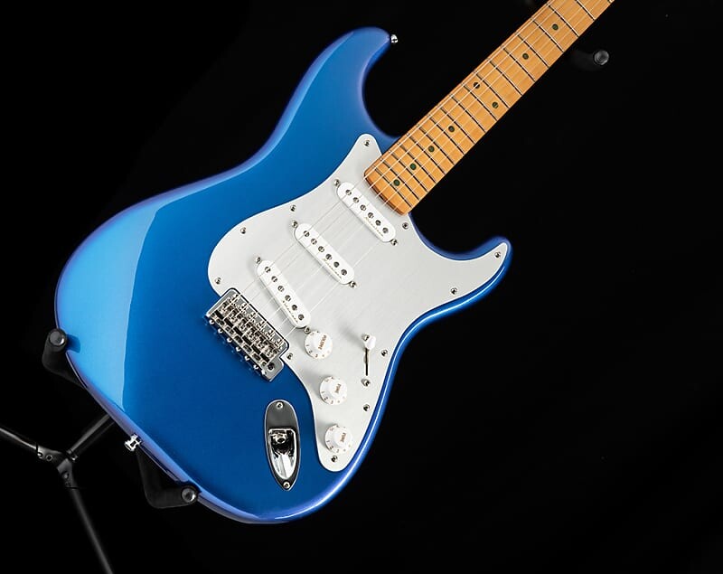 Ограниченная серия Fender H.E.R. Подпись Stratocaster Blue Marlin Limited Edition H.E.R. Signature Stratocaster
Ограниченная серия Fender H.E.R. Подпись Stratocaster Blue Marlin Limited Edition H.E.R. Signature Stratocaster
