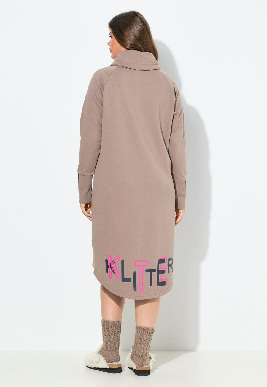 Платье LAURASØN HOODED , Pale Brown/Light Brown
Платье LAURASØN HOODED , Pale Brown/Light Brown