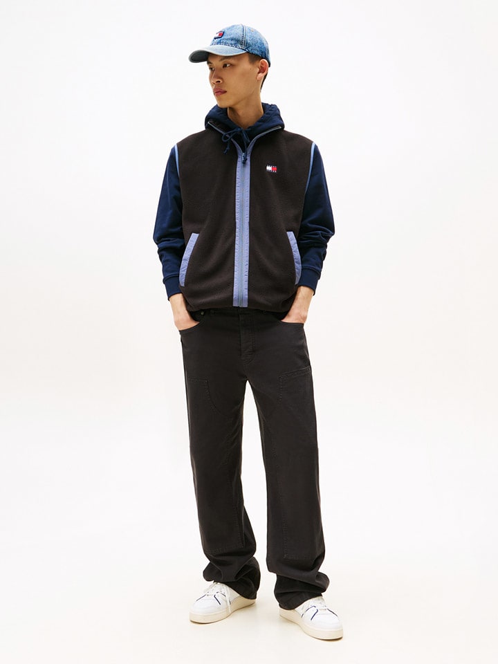 TOMMY JEANS Черный жилет
TOMMY JEANS Черный жилет