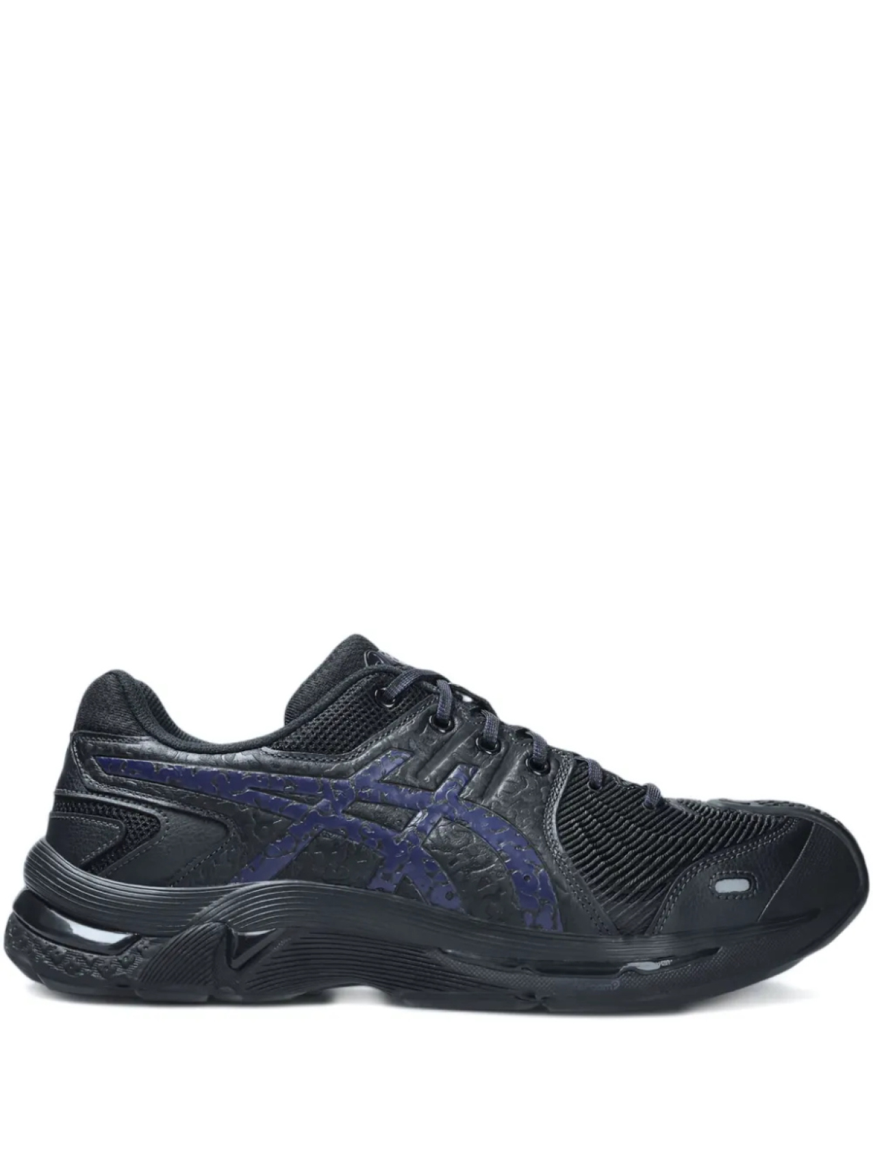 Кроссовки с кожаными вставками ASICS, черный 
Кроссовки с кожаными вставками ASICS, черный