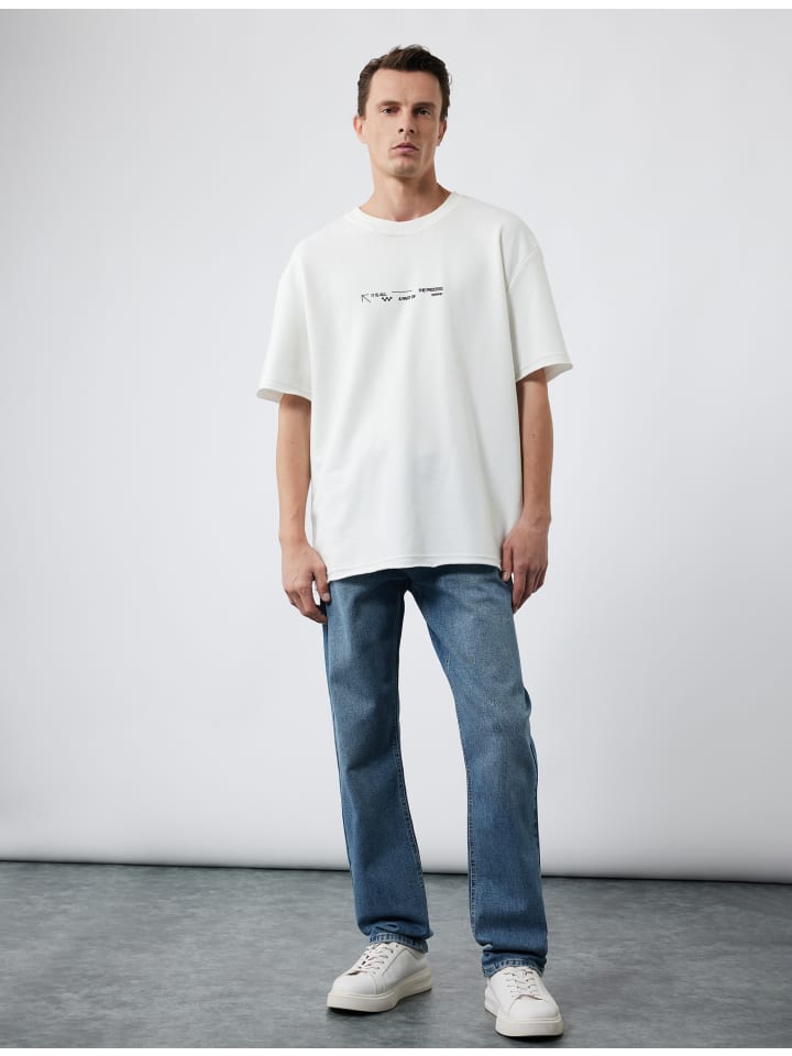 Футболка СС белого цвета KOTON
Футболка СС белого цвета KOTON