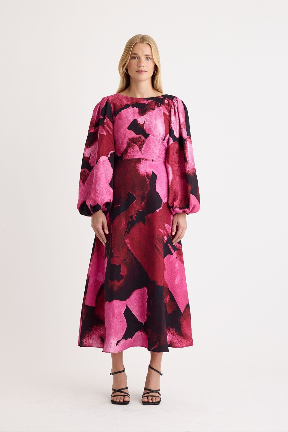 Платье миди с цветочным принтом Nobodys Child Zora Nobody'S Child, розовый
Платье миди с цветочным принтом Nobodys Child Zora Nobody'S Child, розовый