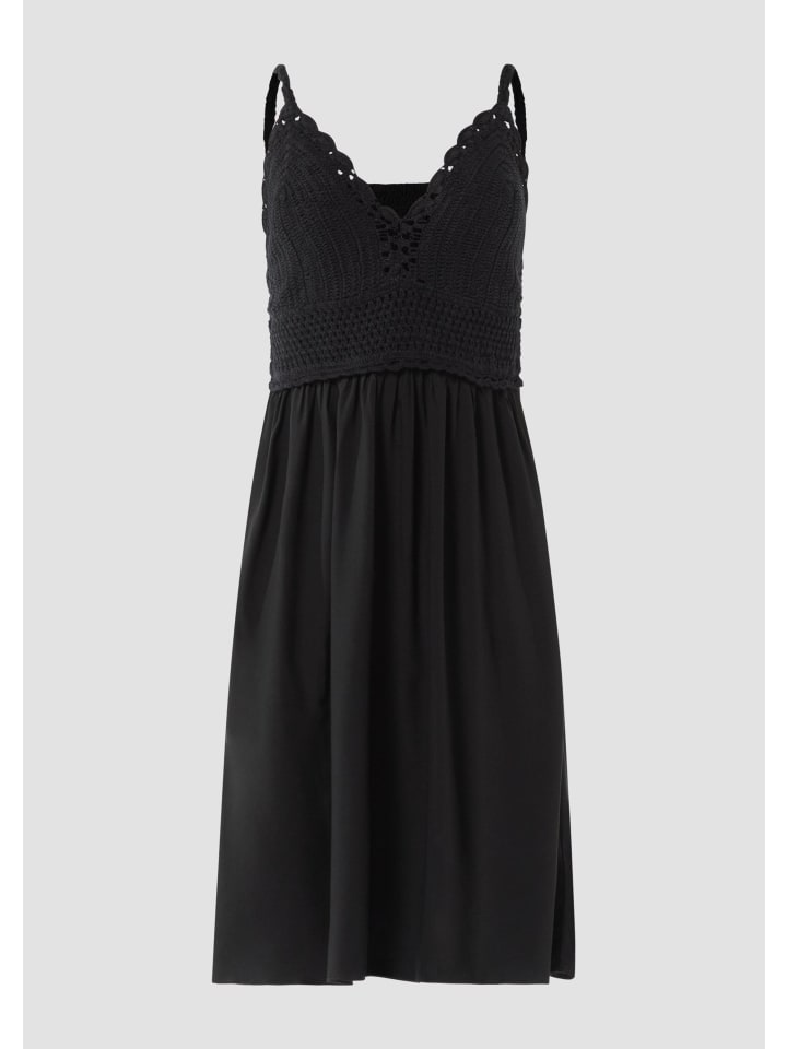 Платье в цвете 9999_черный QS
Платье в цвете 9999_черный QS