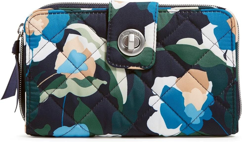 Женский твиловый кошелек Vera Bradley с поворотным замком и RFID-замком, погруженные цветы
Женский твиловый кошелек Vera Bradley с поворотным замком и RFID-замком, погруженные цветы