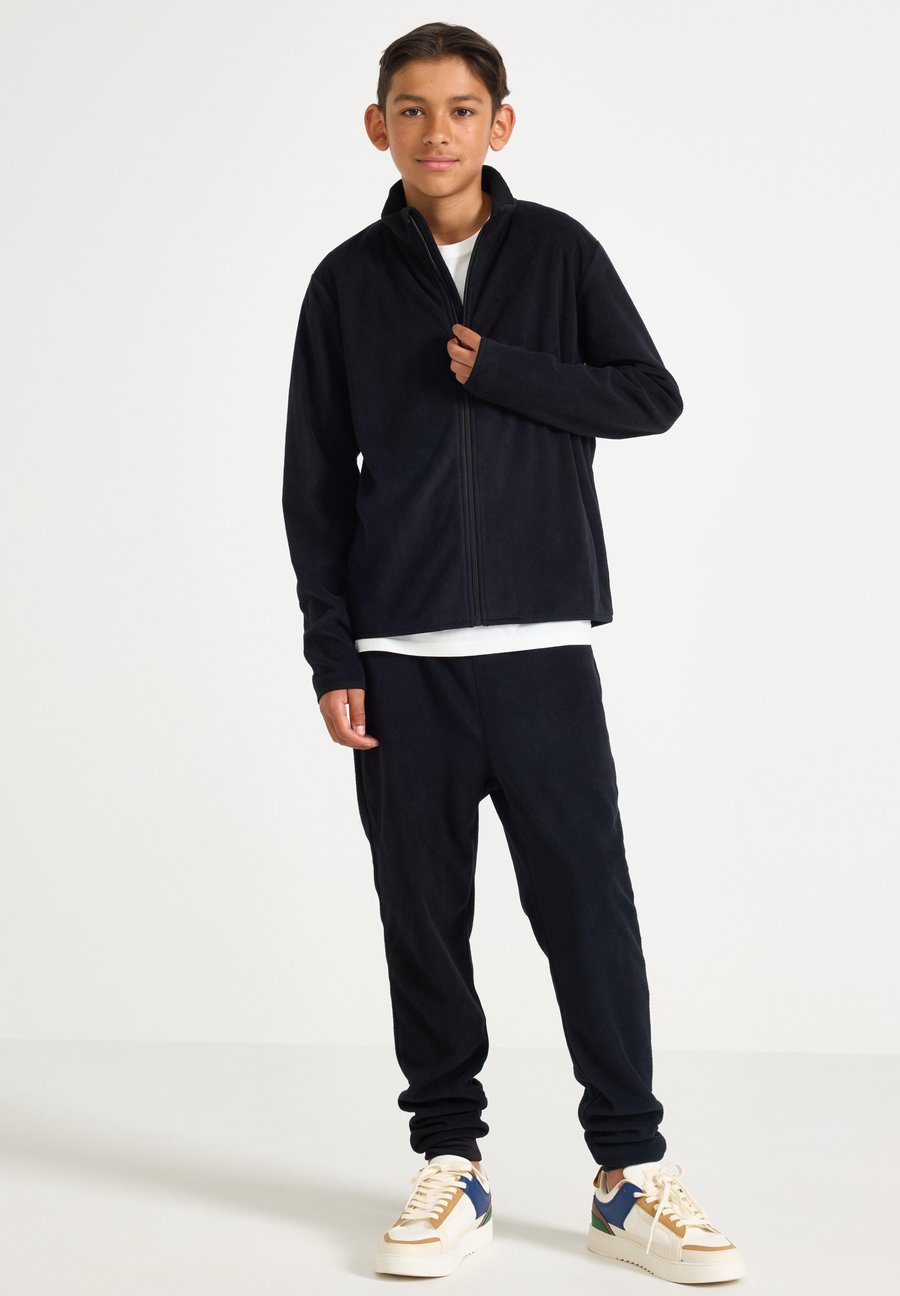 Флисовая куртка Lindex Fleece jacket, Black
Флисовая куртка Lindex Fleece jacket, Black